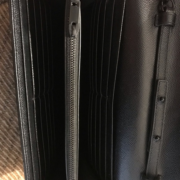 Black YSL Wallet On Chain - Picture 6 of 8